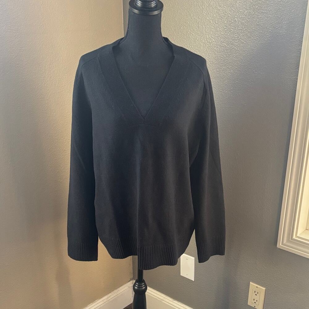 Banana Republic Factory Black V-Neck Sweater